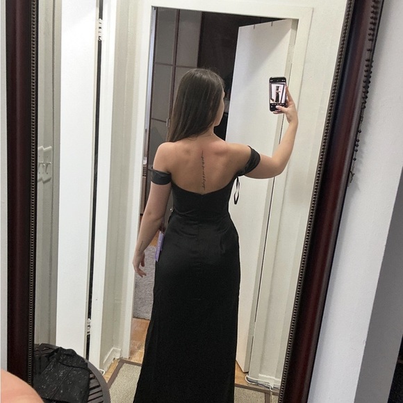 Elegant Black Women's dress - Picture 2 of 2